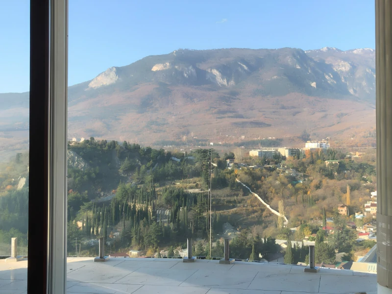 Application of Square Base Mount Glass Spigot